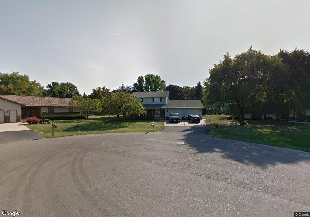 W2790 Ridgeview Ct, Appleton, WI 54915 - photo 1