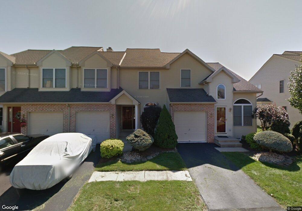 319 Windsor Place unit Q319, Macungie, PA 18062 - photo 1