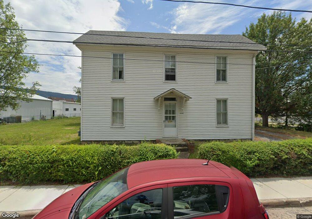 212 E Washington St, Strasburg, VA 22657 - photo 1