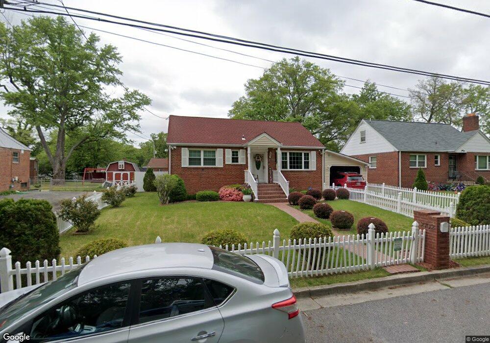 2702 Old Barnaby Rd, Temple Hills, MD 20748 - photo 1