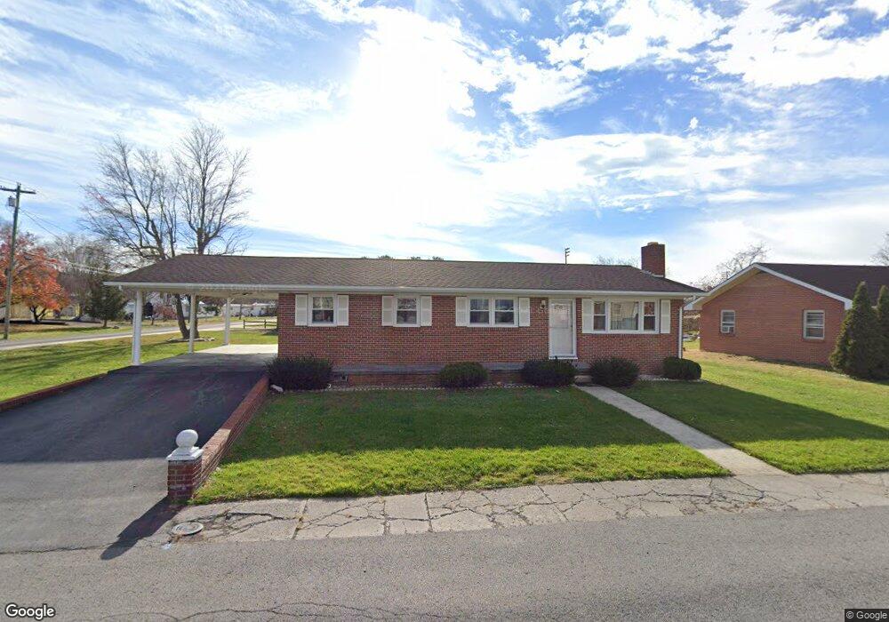 214 Sions St, Moorefield, WV 26836 - photo 1