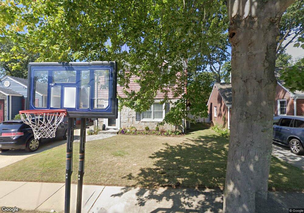 39 Grand Ave, Lynbrook, NY 11563 - photo 1