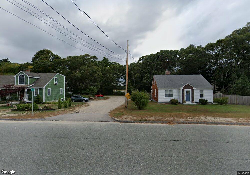 24 Gitchegumee Rd, Buzzards Bay, MA 02532 - photo 1