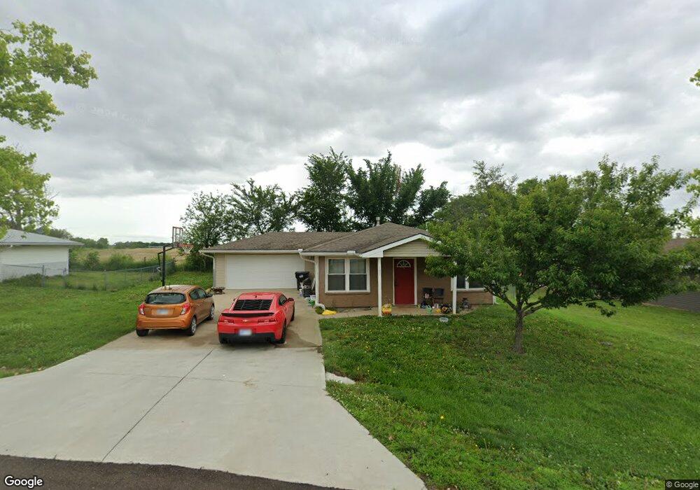 202 Holts Cir, Hoyt, KS 66440 - photo 1