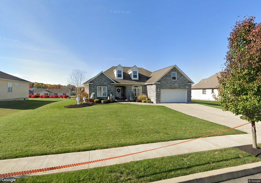 417 Champion Cir, Throop, PA 18512 - photo 1