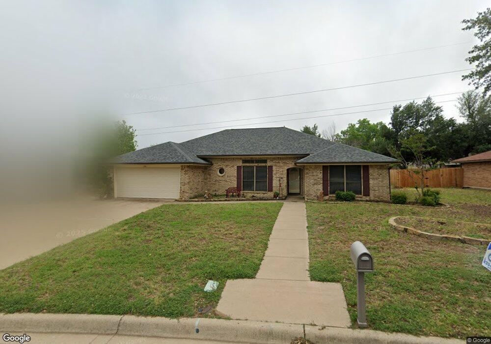 108 Guinevere Dr Front Room, Weatherford, TX 76086 - photo 1