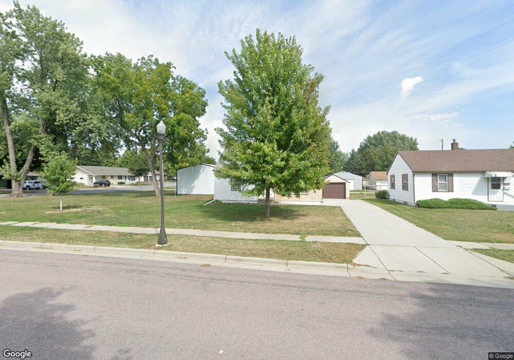 226 Linden St, New Ulm, MN 56073 - photo 1