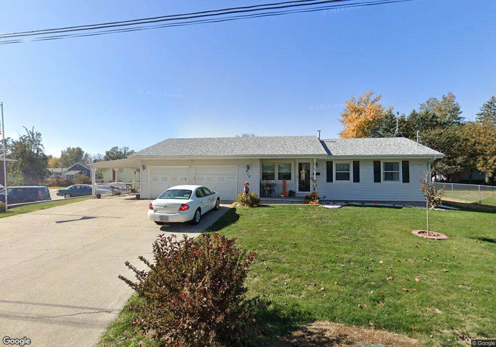 313 E 16th St N, Newton, IA 50208 - photo 1