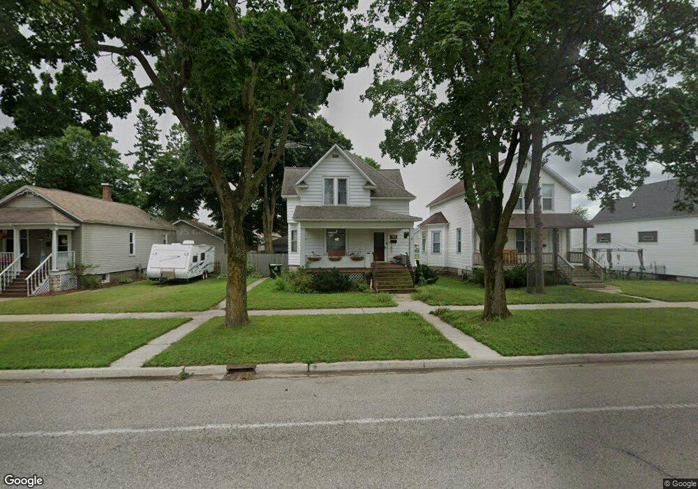 1715 14th Ave, Menominee, MI 49858 - photo 1