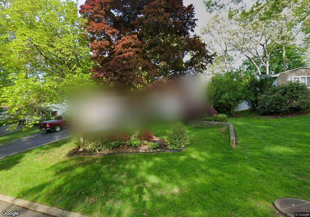23 Pimlico Dr, ComMacK, NY 11725 - photo 1