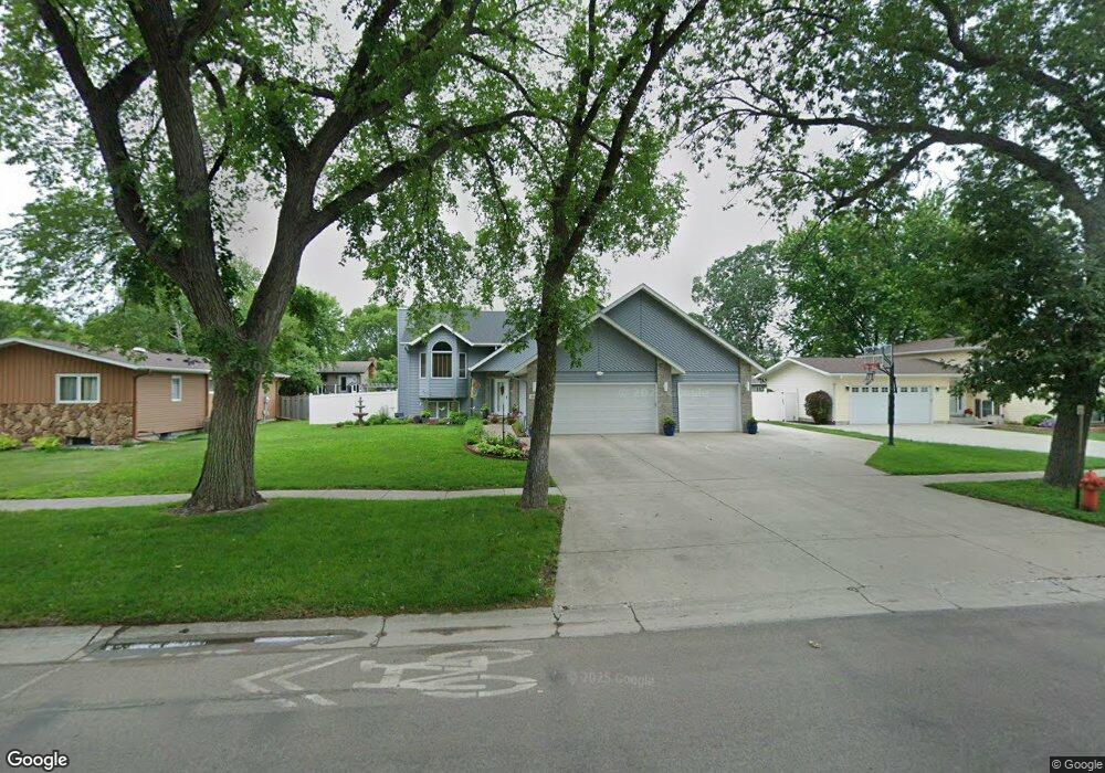 3524 Elm St N, Fargo, ND 58102 - photo 1