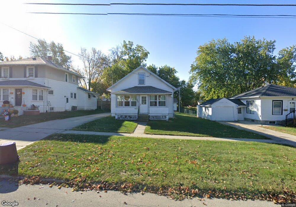 709 S 3rd Ave W, Newton, IA 50208 - photo 1