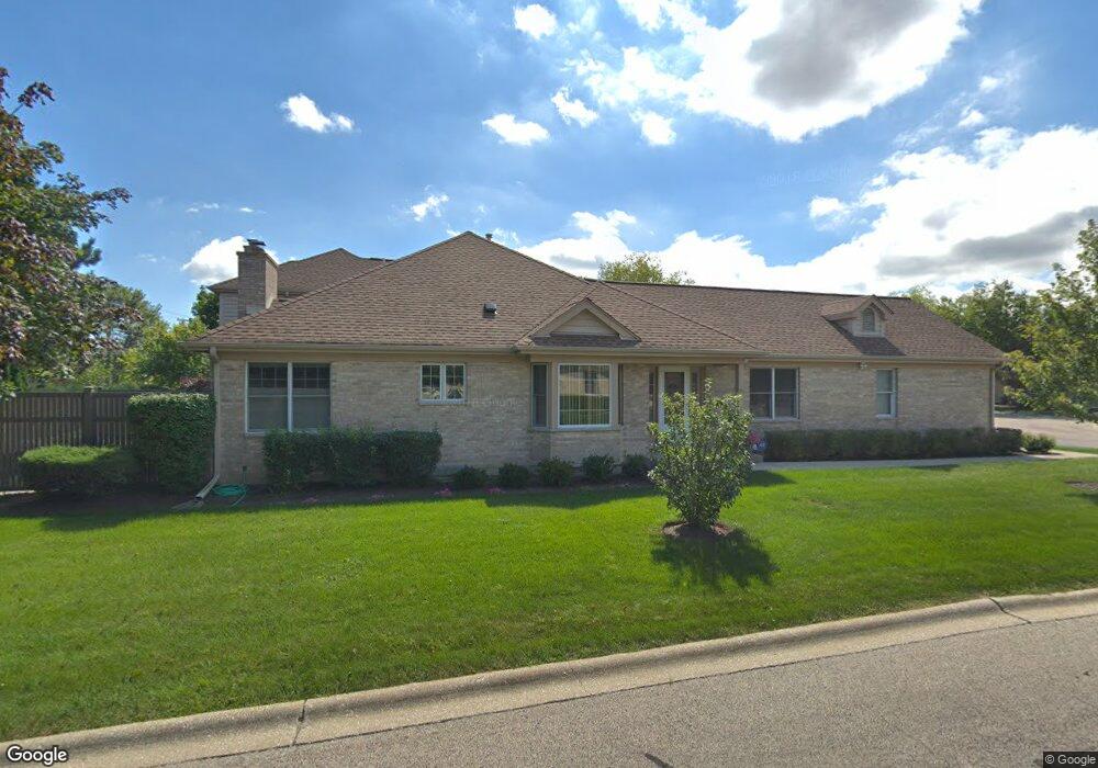 1911 Ivy Ln, Glenview, IL 60026 - photo 1