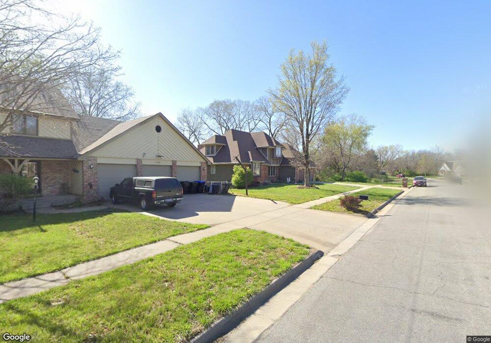 6325 SW 23rd St, Topeka, KS 66614 - photo 1