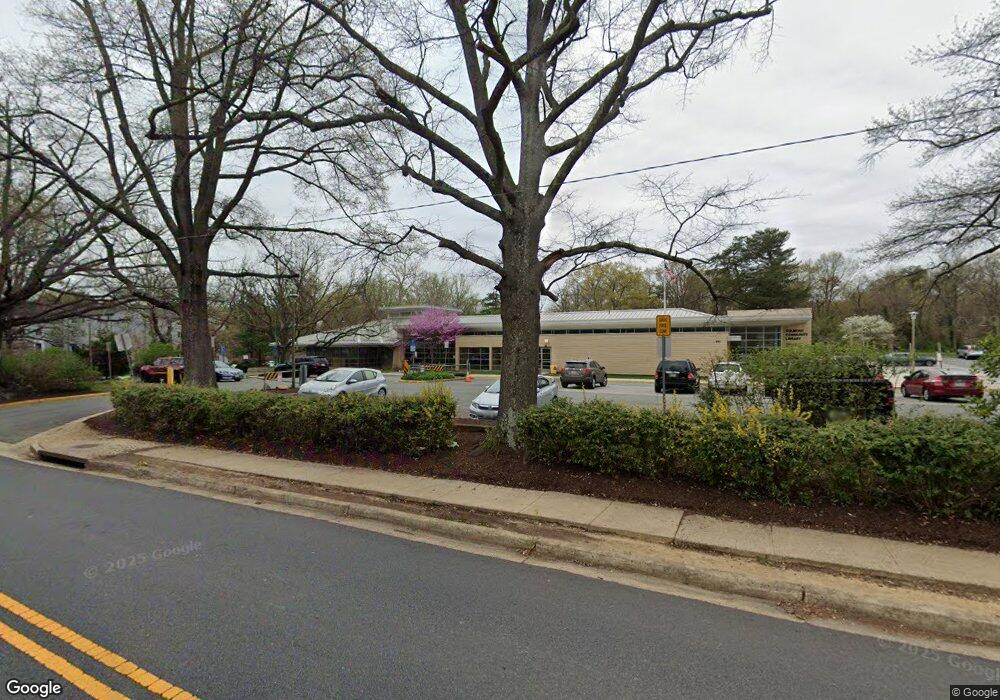 6101 Knollwood Dr, Falls Church, VA 22041 - photo 1