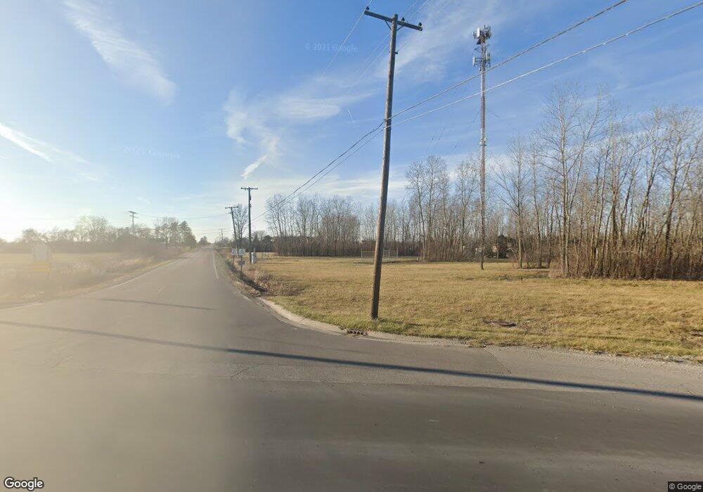 2704 E Sigler Rd, Carleton, MI 48117 - photo 1