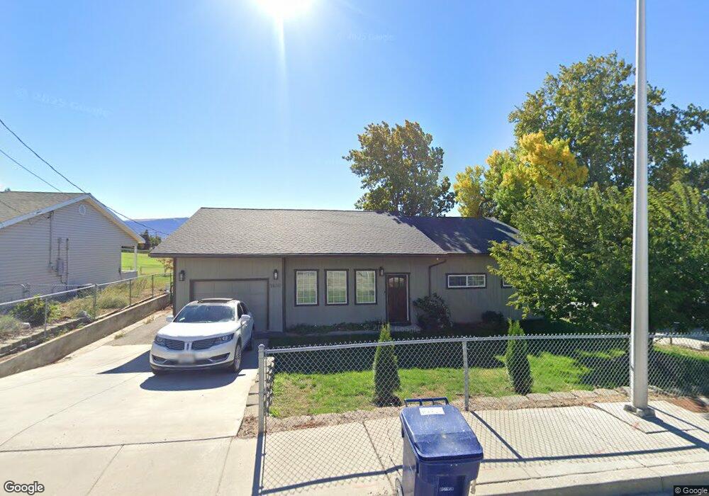 1430 8th St NE, East Wenatchee, WA 98802 - photo 1