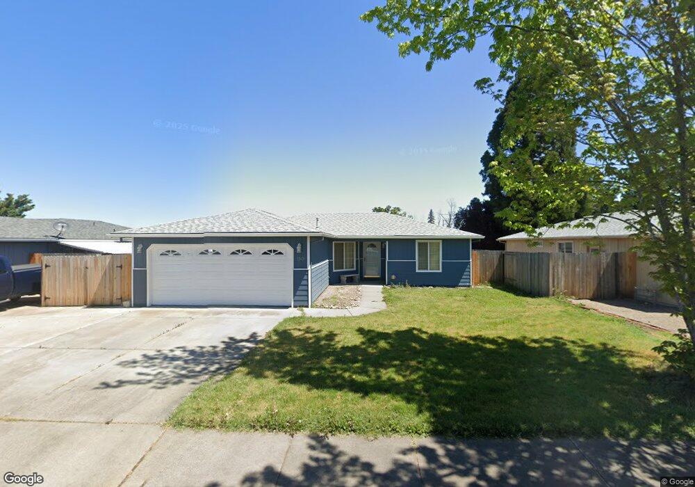 1243 Far West Ave, Central Point, OR 97502 - photo 1