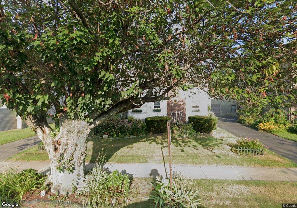 389 Sherwood Place, Stratford, CT 06615 - photo 1