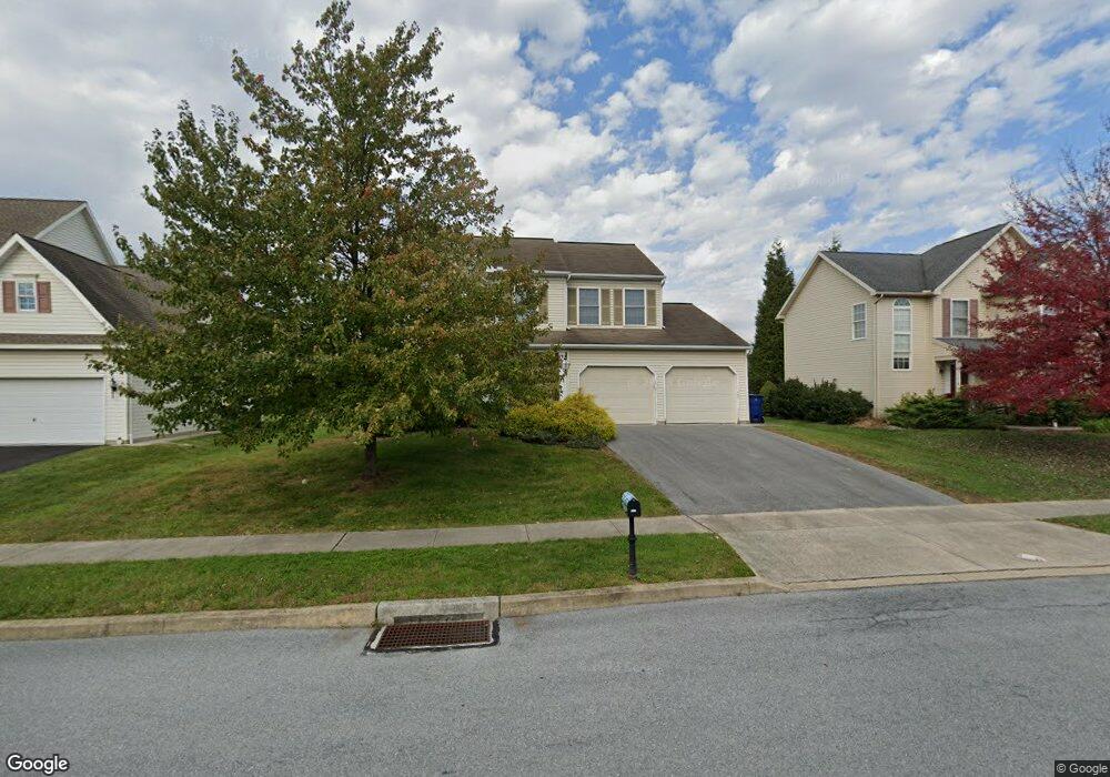 327 Fencepost Ln, Palmyra, PA 17078 - photo 1