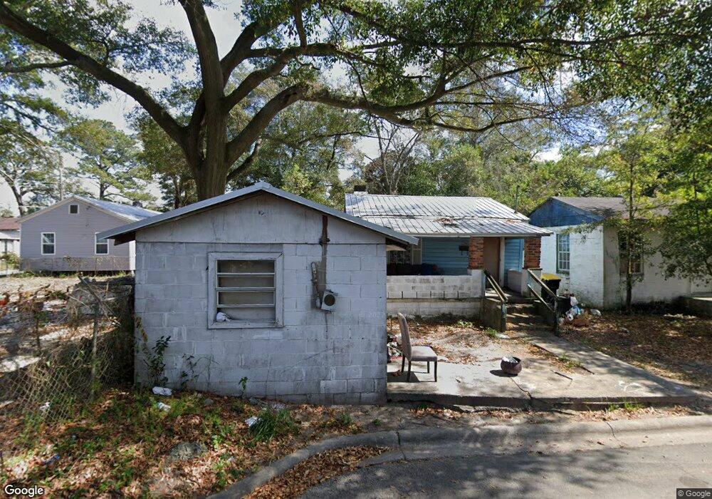 3204 Myrtle St, Savannah, GA 31405 - photo 1