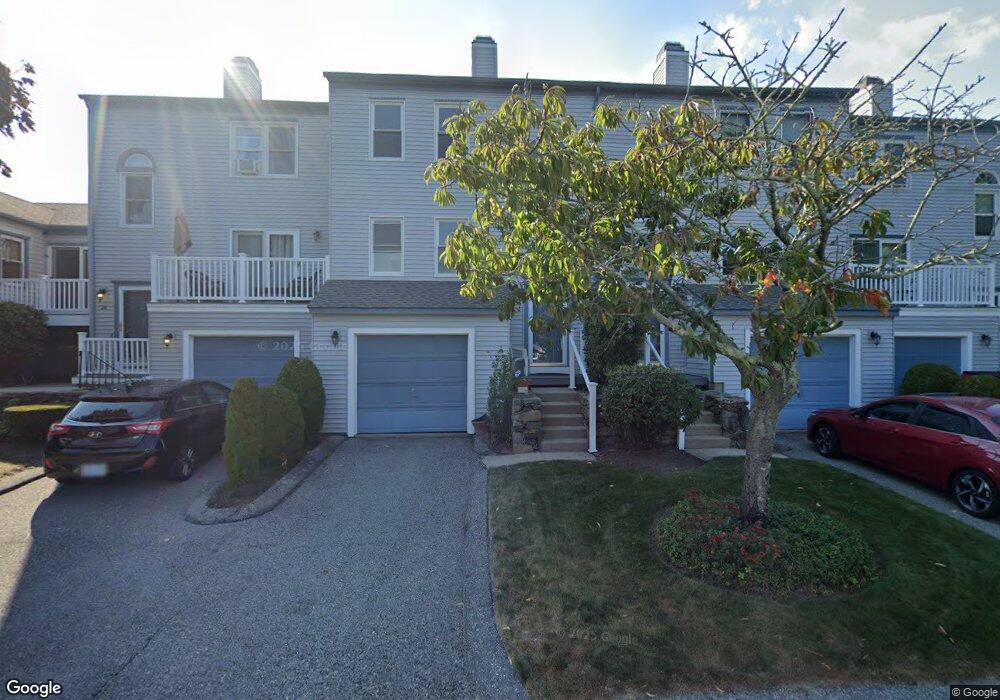 25 Willow Glen Cir unit 25, Warwick, RI 02889 - photo 1