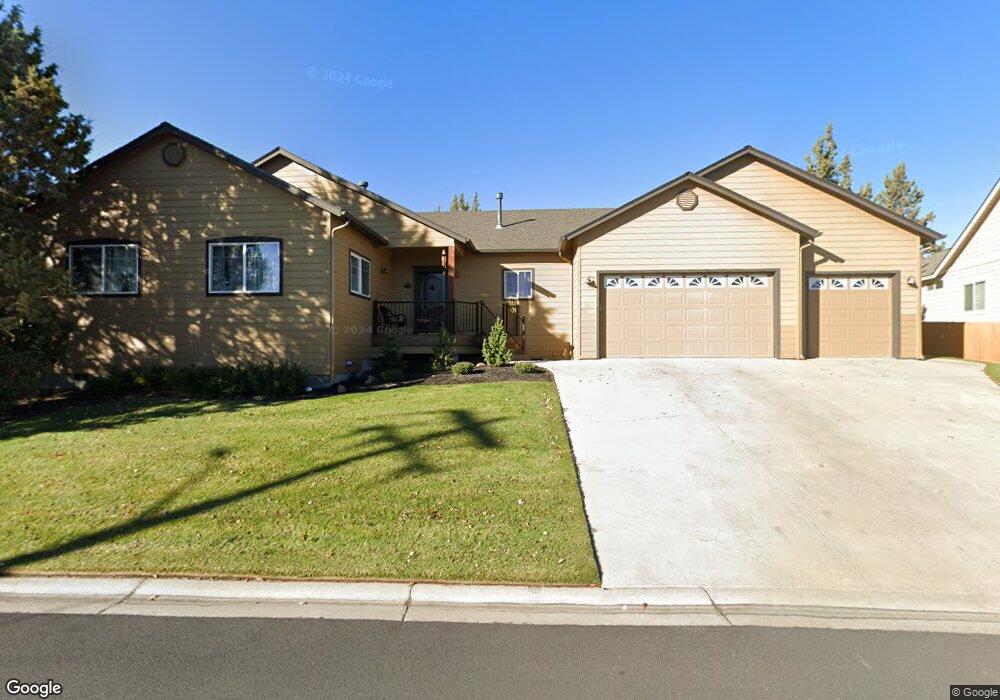 2573 SW 32nd St, Redmond, OR 97756 - photo 1