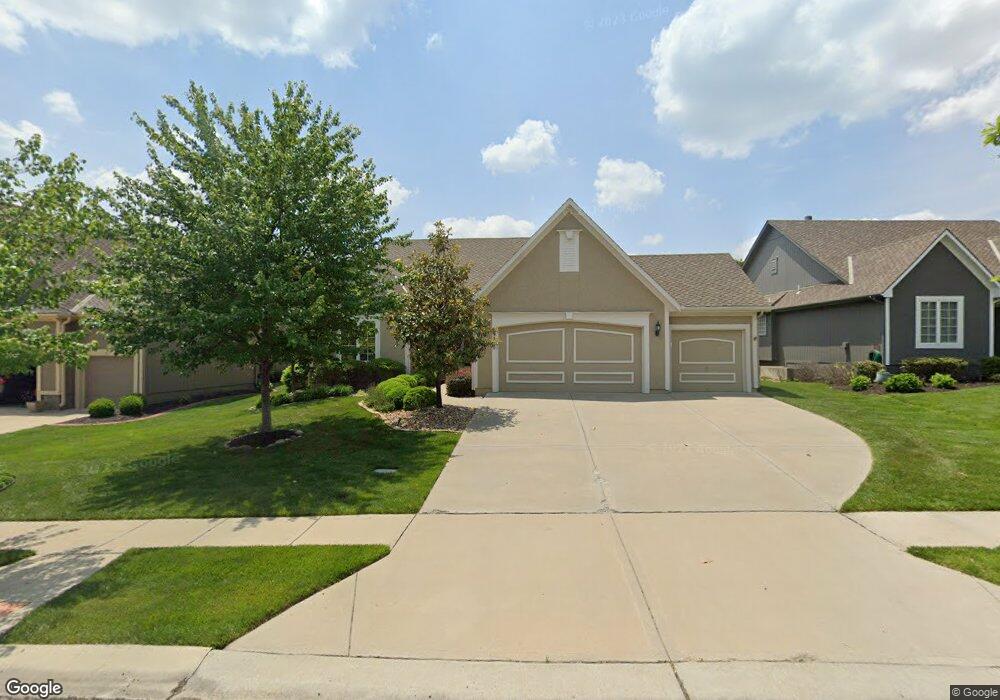 19319 W 98th St, Lenexa, KS 66220 - photo 1