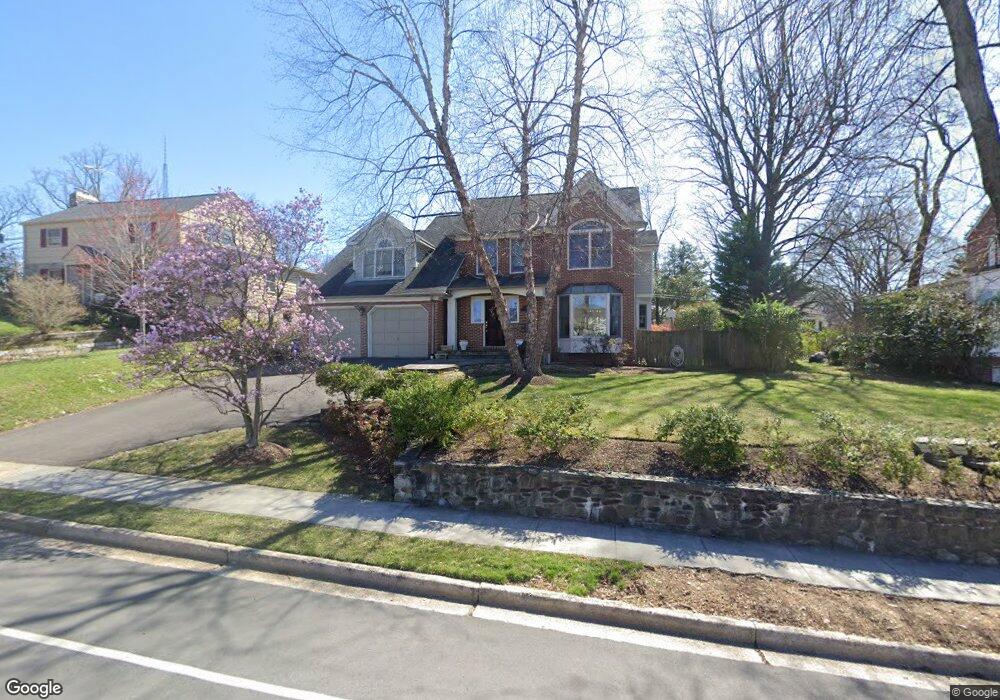 1871 Patrick Henry Dr, Arlington, VA 22205 - photo 1