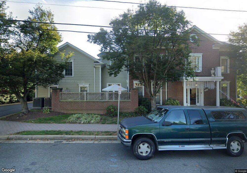 409 Park Ave, Falls Church, VA 22046 - photo 1