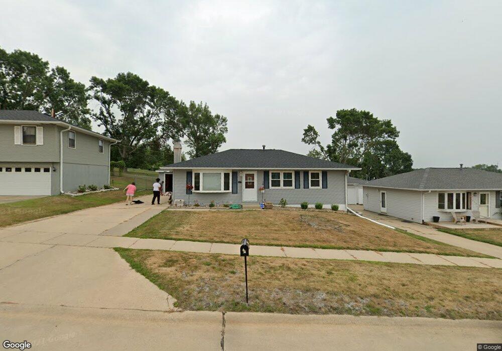 3209 Tamara Dr SW, Cedar Rapids, IA 52404 - photo 1