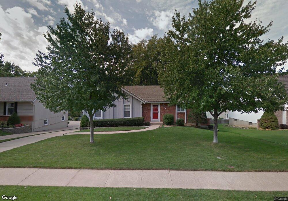 6918 Widmer Rd, Shawnee, KS 66216 - photo 1