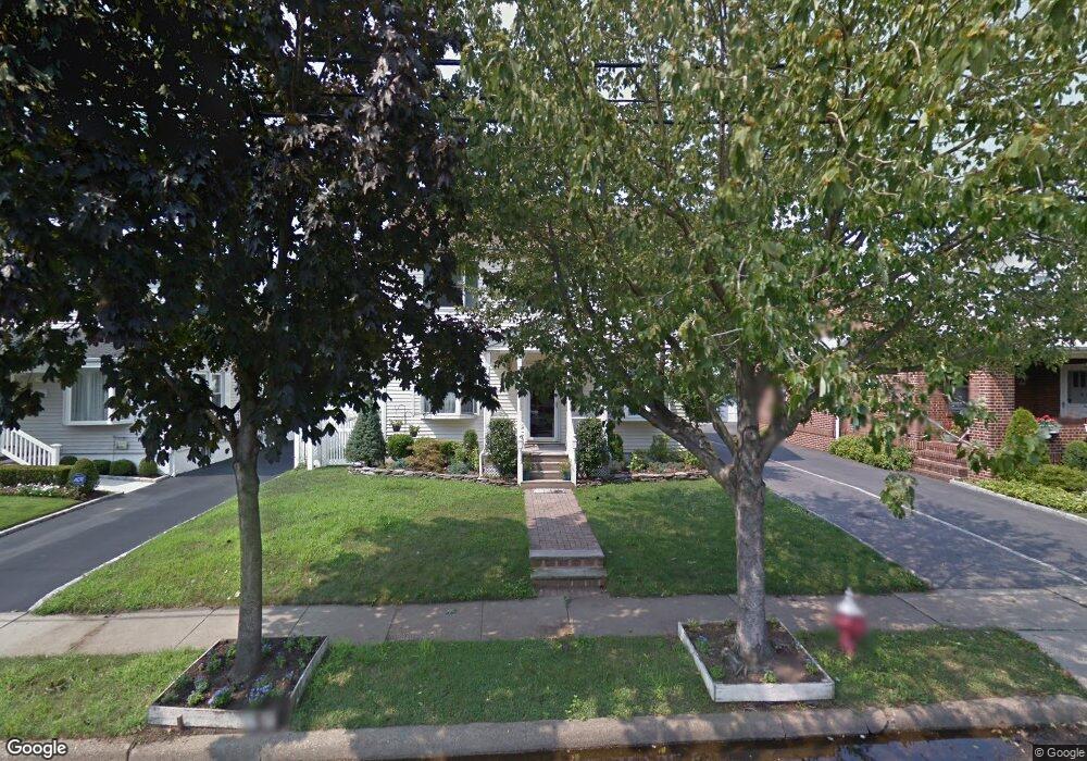 62 Fairfield Ave, Mineola, NY 11501 - photo 1