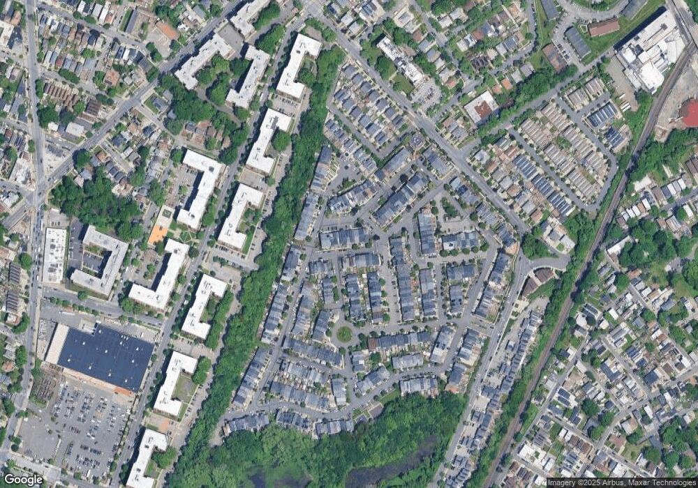 65 Stage Ln, Staten Island, NY 10304 - photo 1