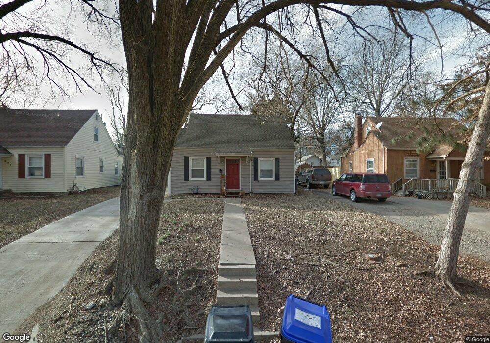 823 SW Frazier Ave, Topeka, KS 66606 - photo 1