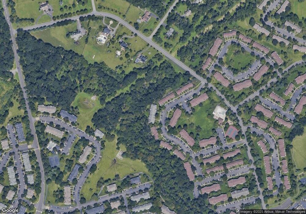 195 Lindsey Ct unit 1, Franklin Park, NJ 08823 - photo 1