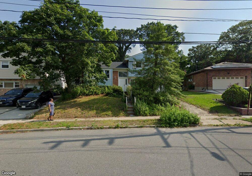 1127 Cramer Ct, North Baldwin, NY 11510 - photo 1