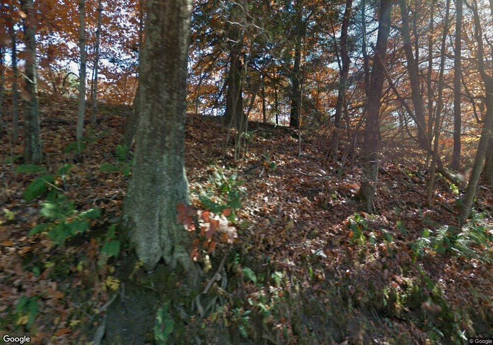 517 Rockingham Hill Rd, Bellows Falls, VT 05101 - photo 1