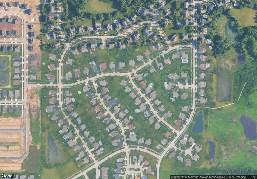 980 Estancia Ln unit II, Algonquin, IL 60102 - photo 1