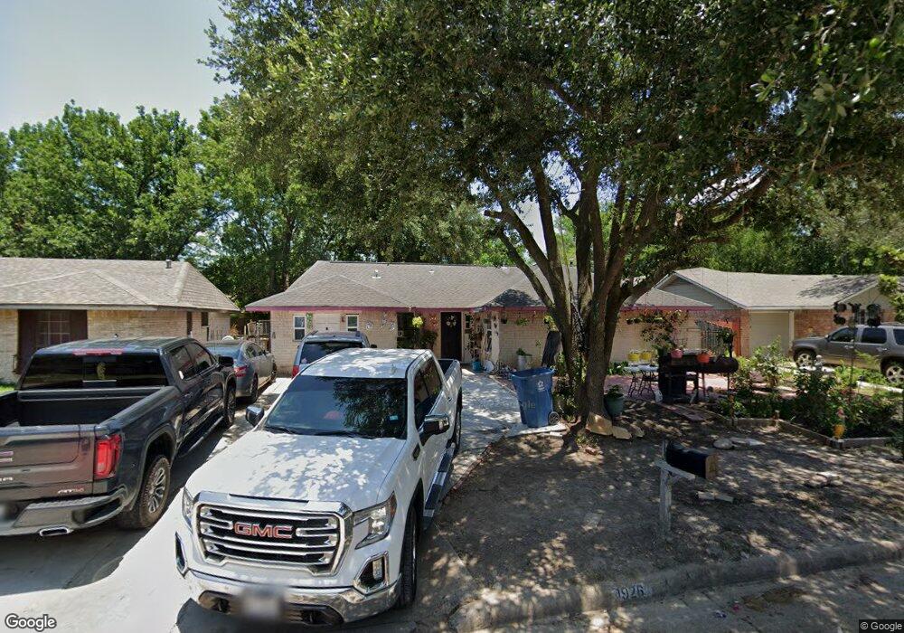 1926 Aldsworth Dr, Houston, TX 77088 - photo 1