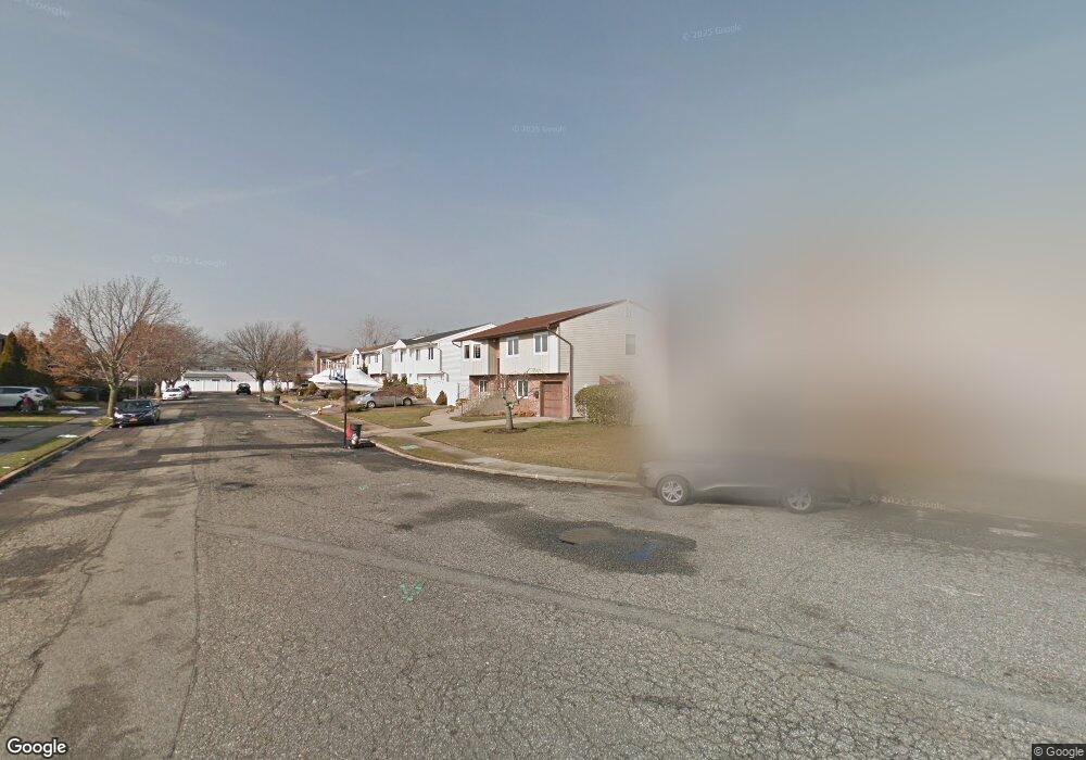 3895 Elayne Ct, Seaford, NY 11783 - photo 1