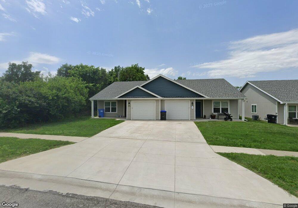 3257 SW Clare Ave, Topeka, KS 66611 - photo 1