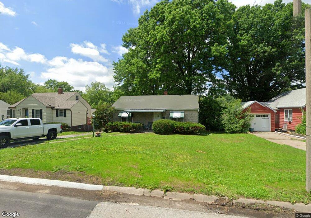 2320 S Cedar Ave, Independence, MO 64052 - photo 1