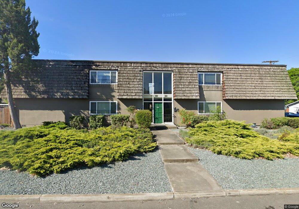 225 N 8th St, Central Point, OR 97502 - photo 1