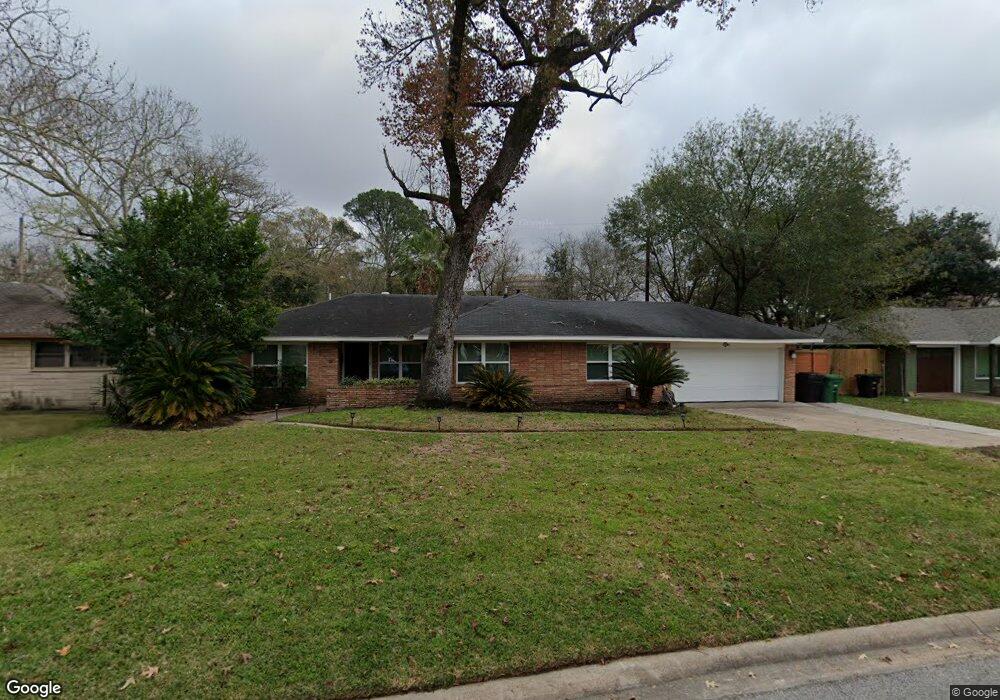 1319 Ansbury Dr, Houston, TX 77018 - photo 1