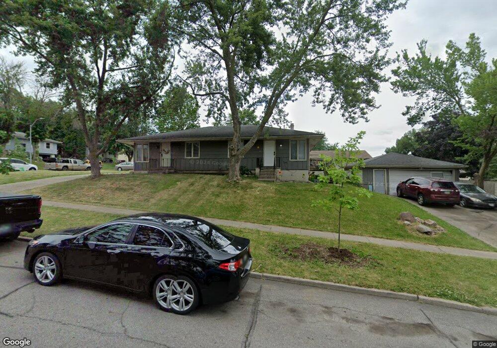 613 E Spring St, Des Moines, IA 50315 - photo 1