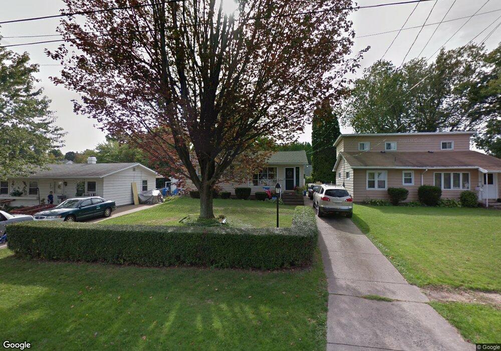 622 Zephyr Ave, Erie, PA 16505 - photo 1