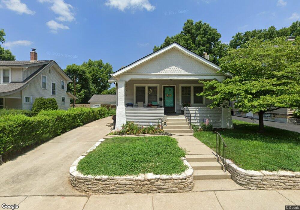 250 W Kenworth Rd, Columbus, OH 43214 - photo 1