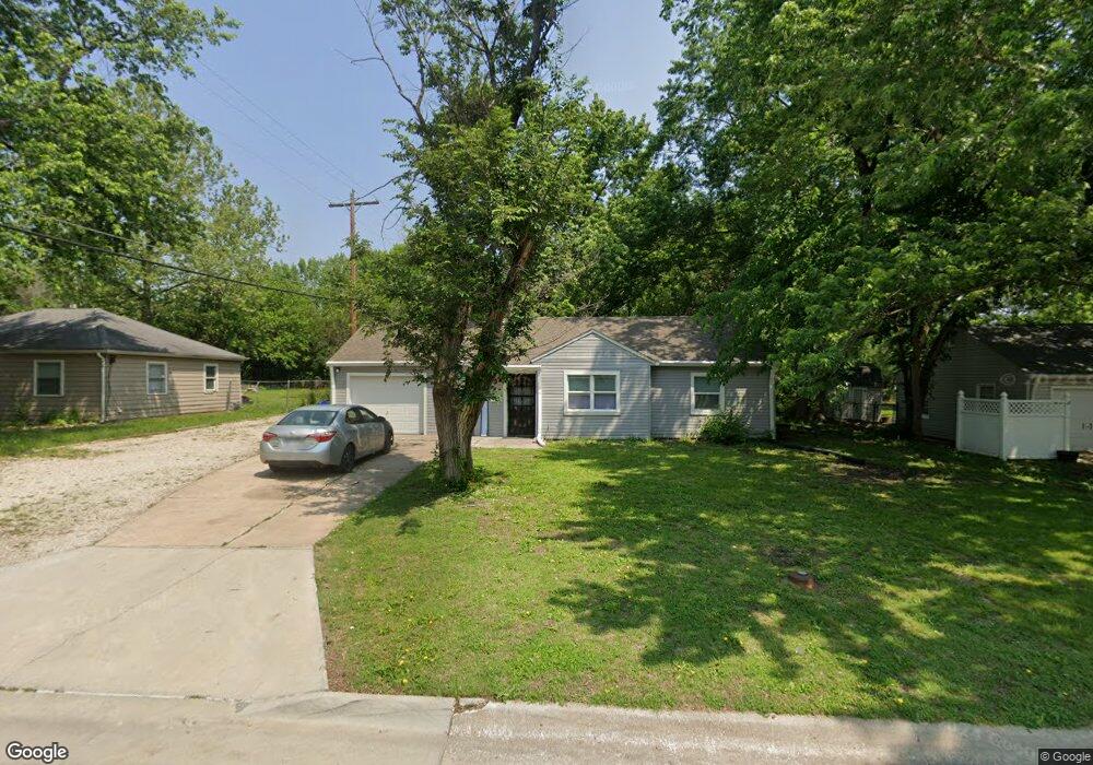 2418 SW 22nd Park, Topeka, KS 66611 - photo 1