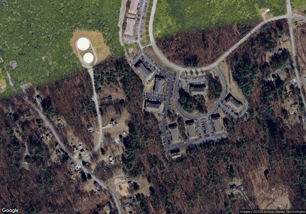 4 Crestview Cir unit 120, Londonderry, NH 03053 - photo 1